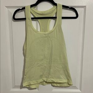 Lululemon Swiftly Tech Razorback tank size 8